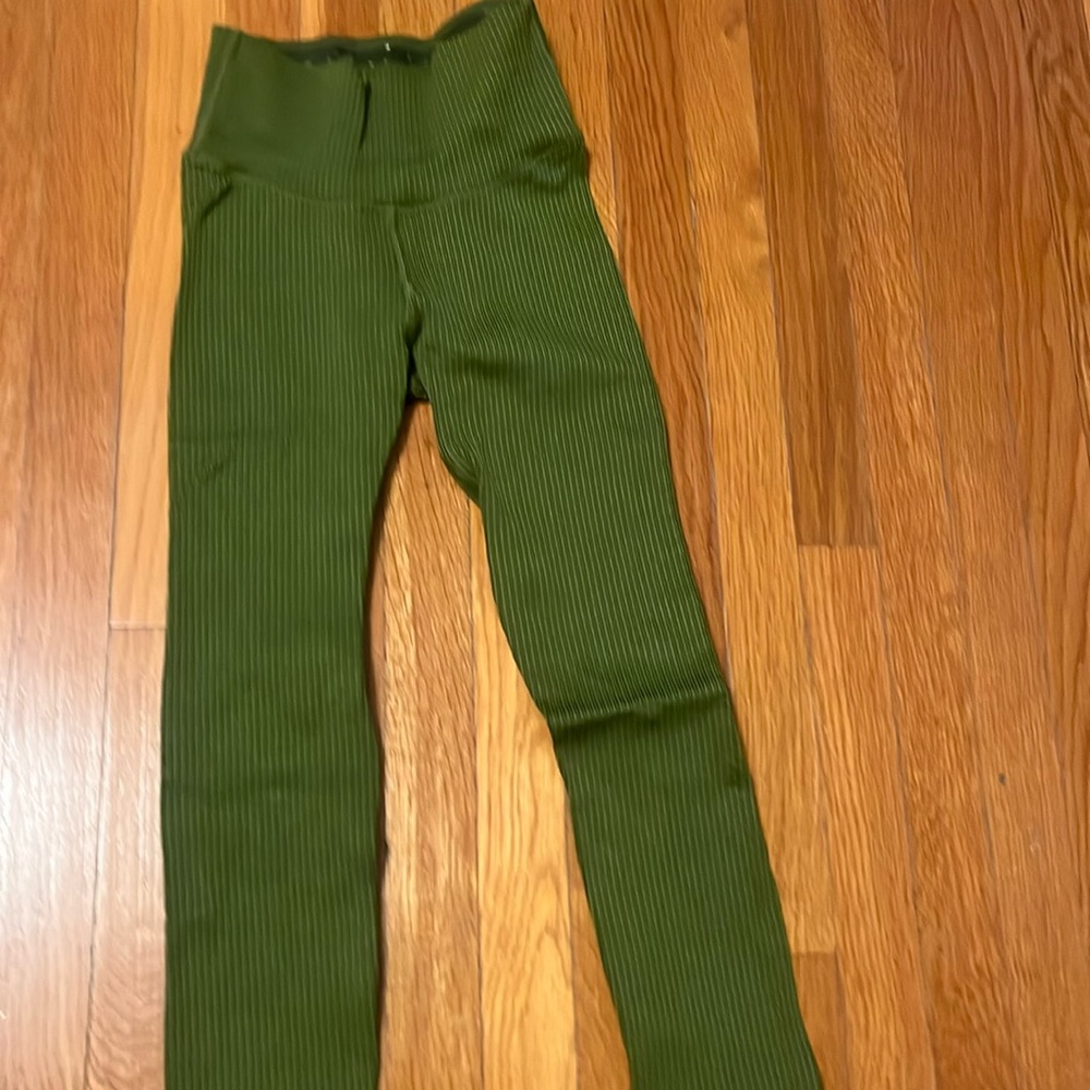 Good American leggings. Size 00. Green